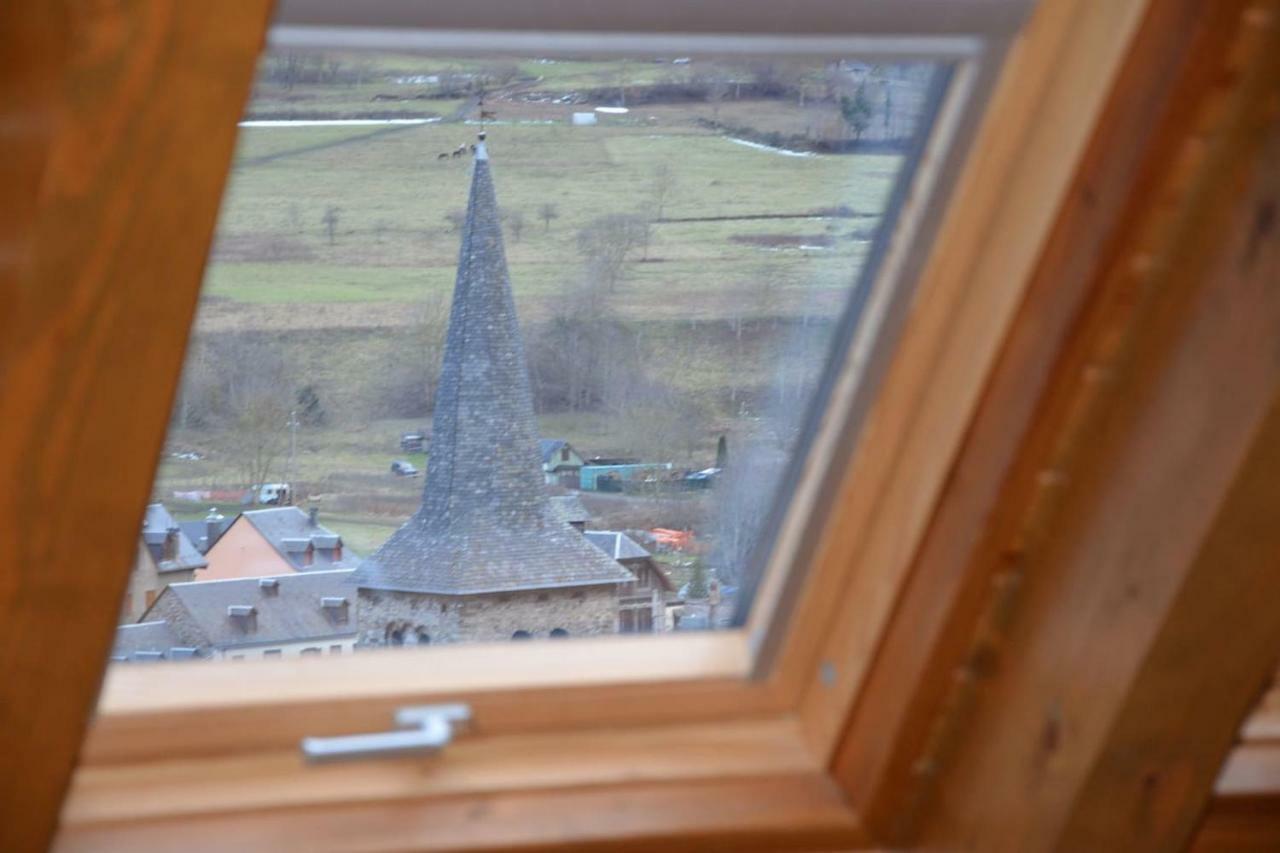 Laurit Villa Bossost Bagian luar foto