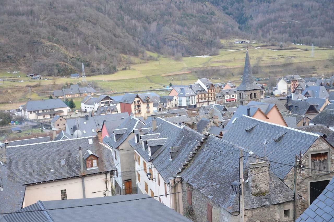 Laurit Villa Bossost Bagian luar foto