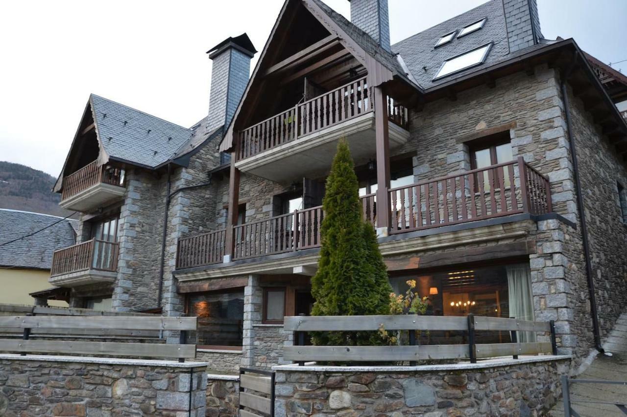Laurit Villa Bossost Bagian luar foto